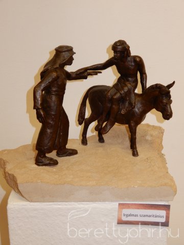 Gyökerek és szárnyak - kiállításmegnyitó 08